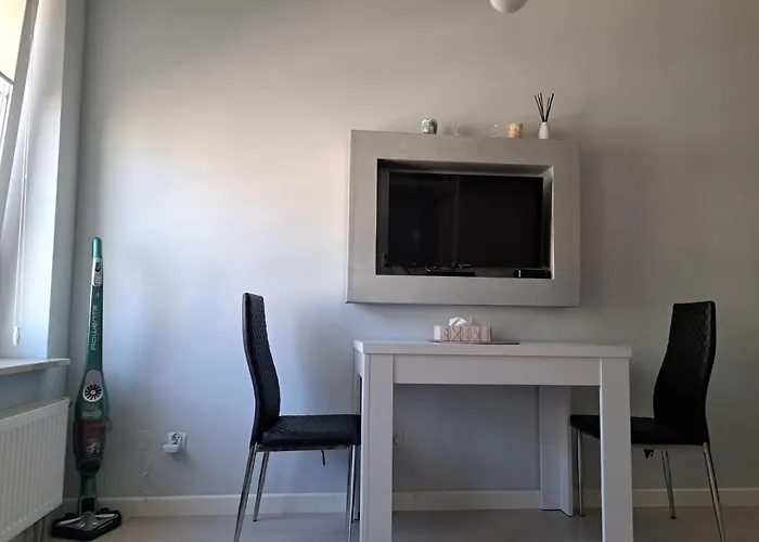 Apartment Zeglarska 4 *